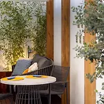 Stupendo- Two Rooms, Patio With Refreshing Pond-center-air Conditioning * Лиссабон