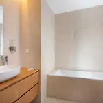Stupendo- Two Rooms, Patio With Refreshing Pond-center-air Conditioning * Лиссабон