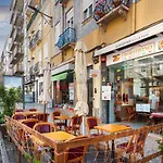 Апартаменты Stupendo- Two Rooms, Patio With Refreshing Pond-center-air Conditioning