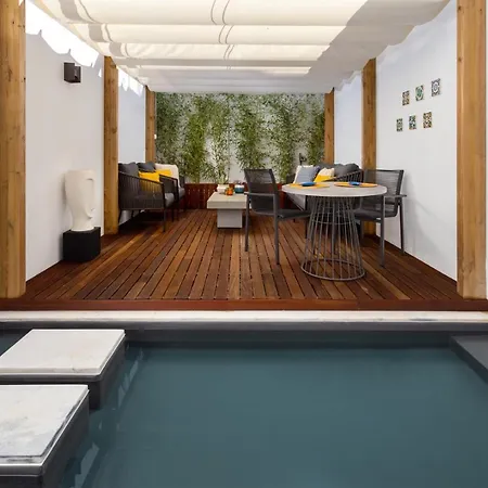 Stupendo- Two Rooms, Patio With Refreshing Pond-center-air Conditioning-free Park * Lisbon
