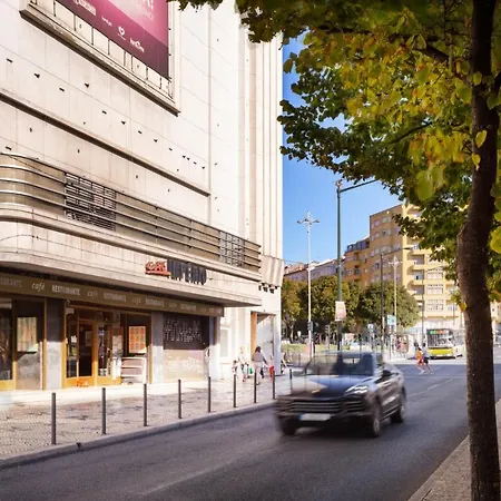 Stupendo- Two Rooms, Patio With Refreshing Pond-center-air Conditioning Appartamento *