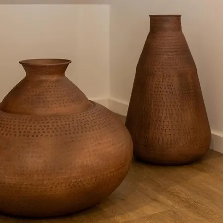 Stupendo- Two Rooms, Patio With Refreshing Pond-center-air Conditioning Lejlighed