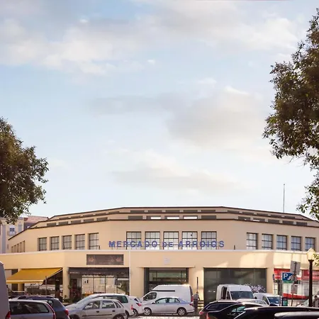 Lejlighed Stupendo- Two Rooms, Patio With Refreshing Pond-center-air Conditioning